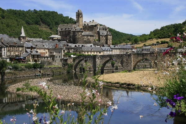 Découverte du village d'Estaing