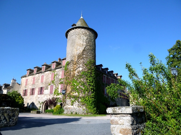 Château des évêques  France Occitanie Aveyron Salles-Curan 12410