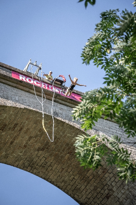 Roc et Canyon - Saut à l'élastique