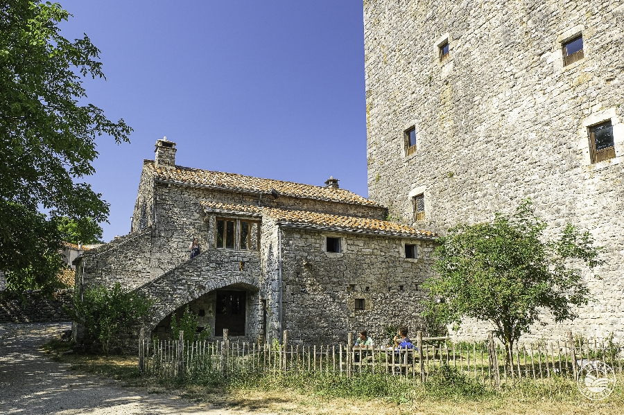 Gîte d'étape et de séjour de la Tour du Viala du Pas de Jaux