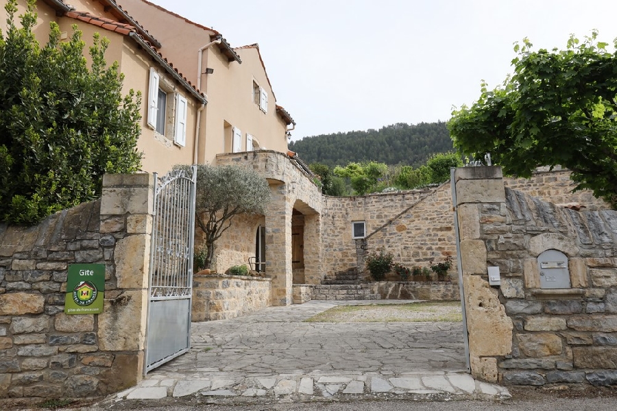 Gîtes des rochers - A L'Oustal - AYGG55