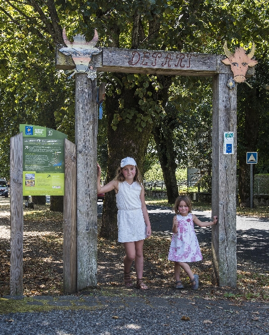 Sentier de l'imaginaire : et le paysan créa la prairie