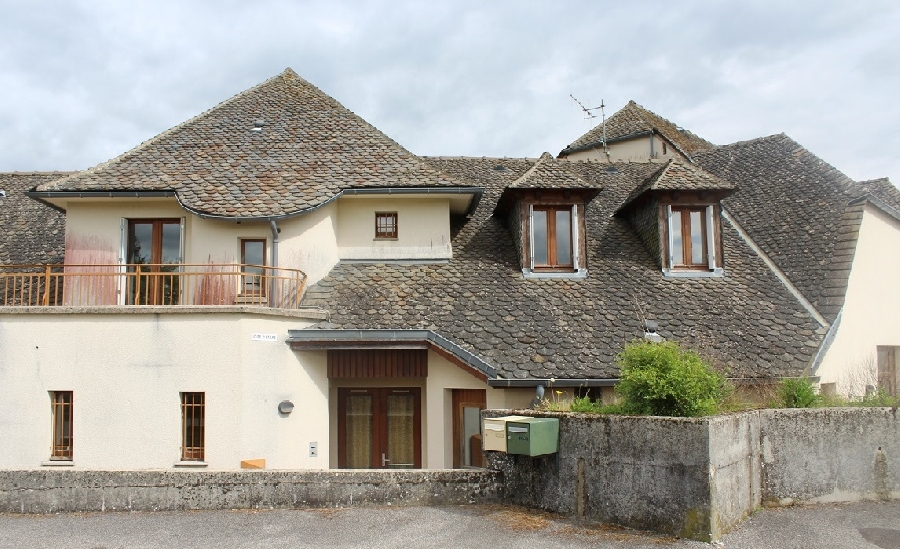 Gîte d'étape communal  France Occitanie Aveyron Saint-Hippolyte 12140