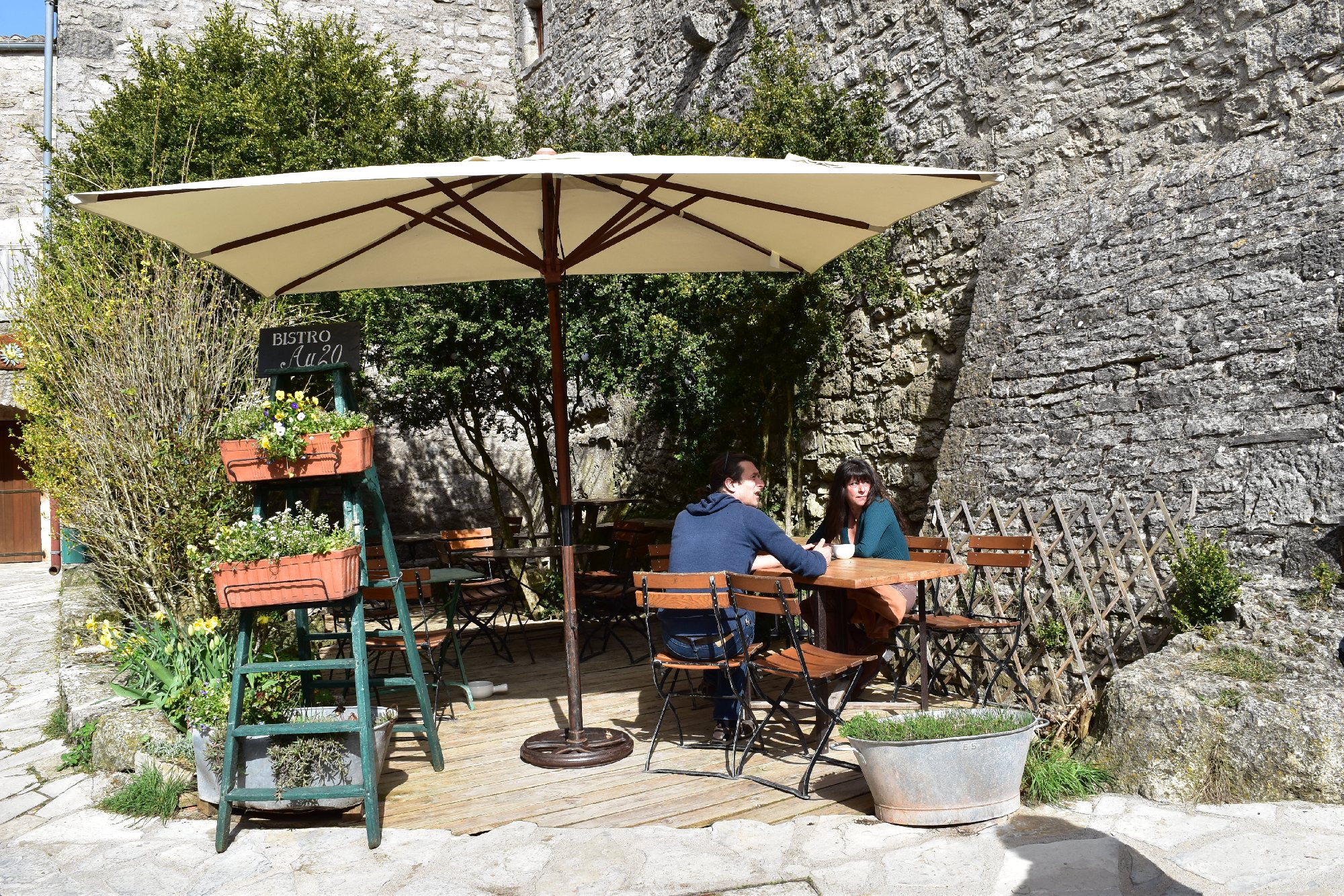 Au 20 La Couvertoirade Restaurant Tourisme Aveyron Au 20 La Couvertoirade Restaurant