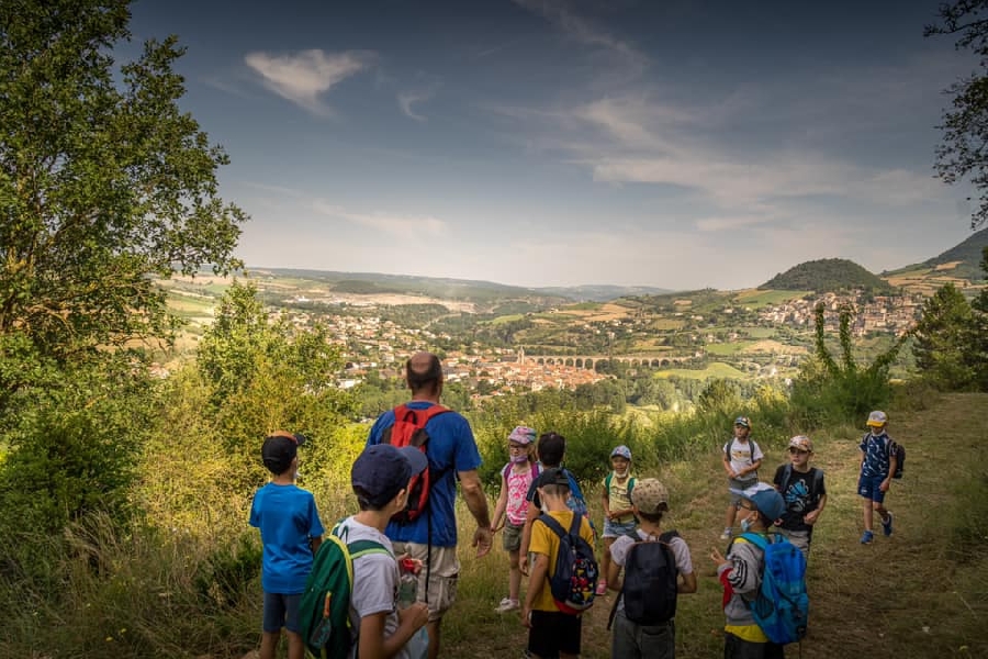 Balade nature accompagnée dans les cerisiers - Maison de la cerise