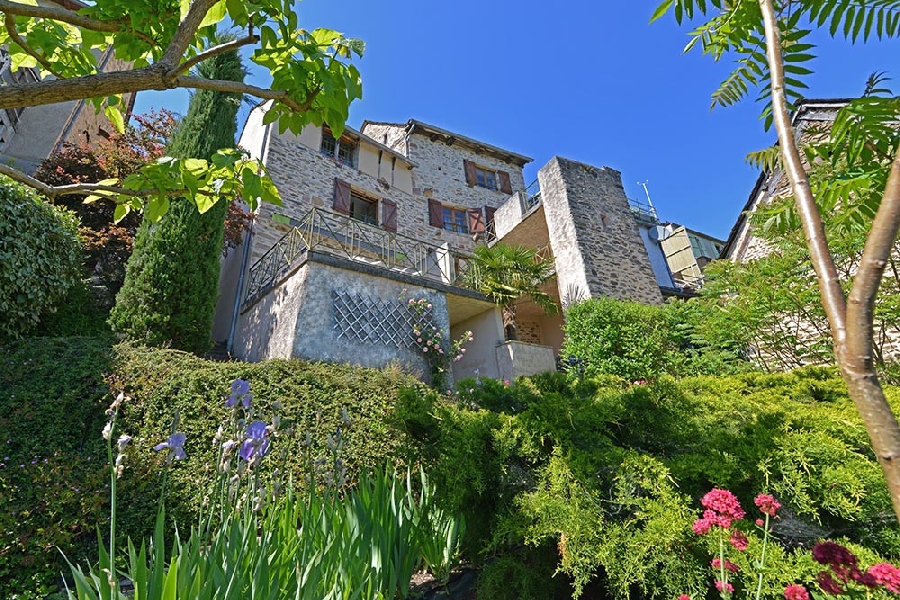 Gîtes de la Salière : Bertrand de Saint Gilles  France Occitanie Aveyron Najac 12270