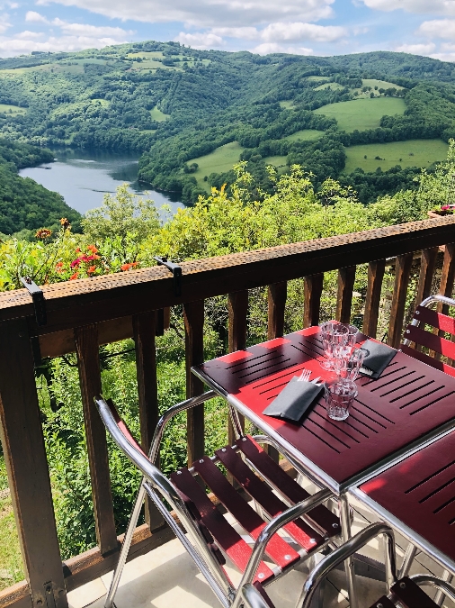 Auberge du Lac - Restaurant  France Occitanie Aveyron Castelnau-de-Mandailles 12500