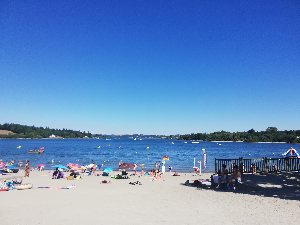 Plage d'Arvieu-Pareloup à Notre-Dame d'Aures