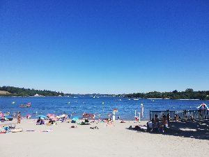 Plage d'Arvieu-Pareloup à Notre-Dame d'Aures, OFFICE DE TOURISME DE PARELOUP LEVEZOU