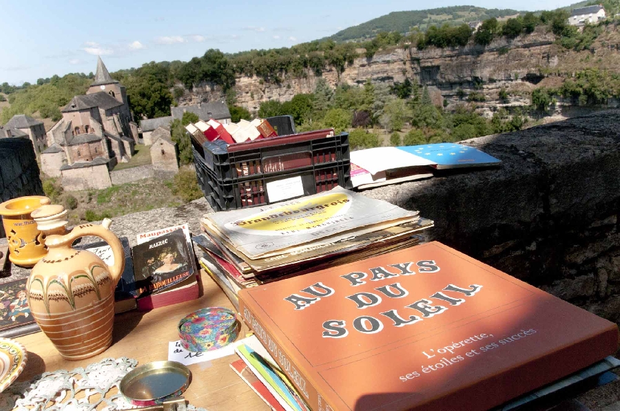 Brocante, marché de produits artisanaux et régionaux