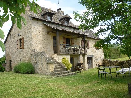 Maison de pays en pierres, Gîte du Cayrou