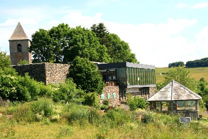La Maison de l'Aubrac et la tour de l'église Notre Dame des Pauvres, La Maison de l'Aubrac - Tartinerie