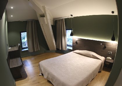 Hôtel Le Pont Neuf, Hôtel Le Pont Neuf