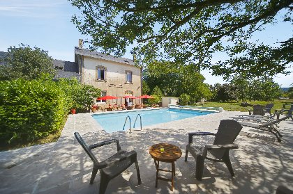 Vue sur la piscine, La Gare aux Anes
