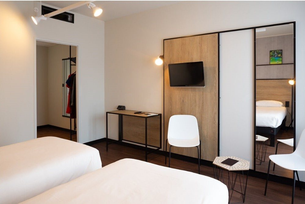 International Hôtel - Ibis, Hôtels Mercure - Ibis - Bouchon