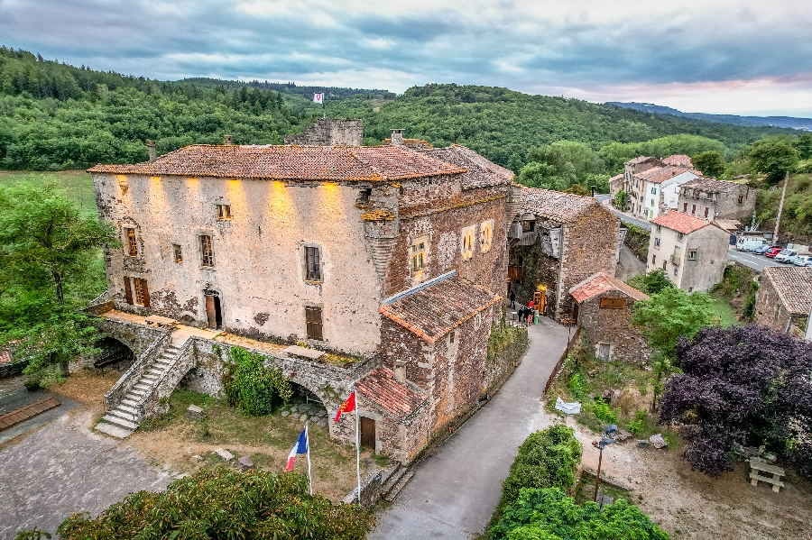 Château de Latour-sur-Sorgues - visite guidée ou libre