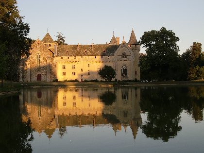 Abbaye fortifiée et Parc de Loc-Dieu
