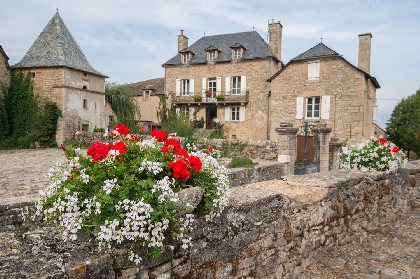 Le gîte du pigeonnier - Jean et Maryse LAYRAL, Office de Tourisme des Causses à l'Aubrac