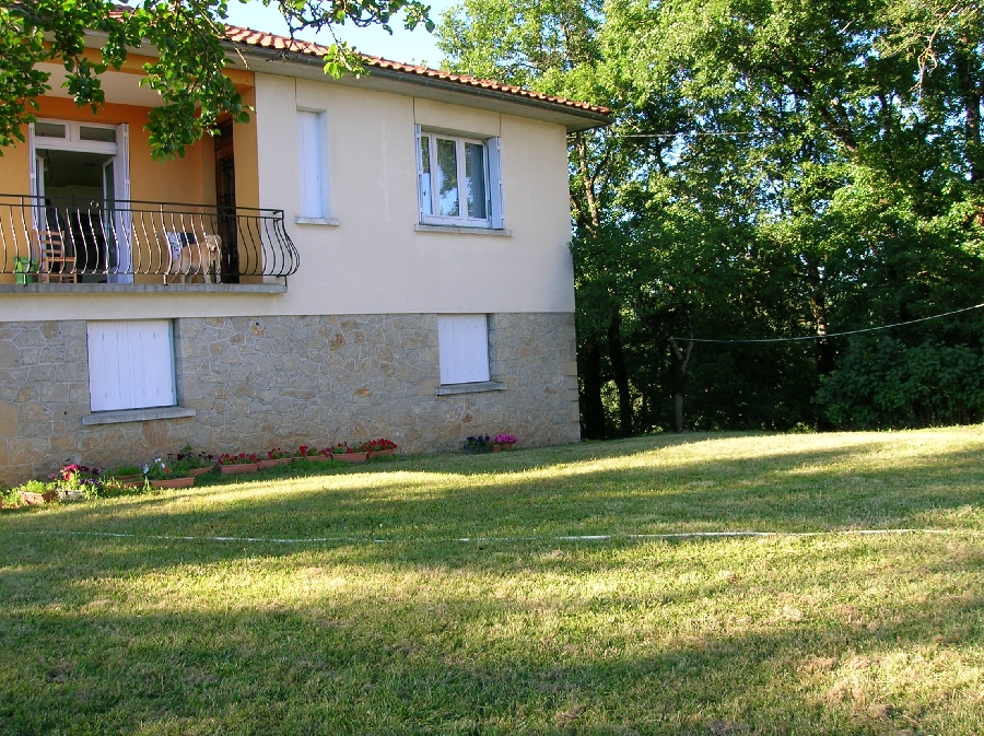 Meublé L'Acacia  France Occitanie Aveyron La Rouquette 12200