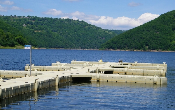 Location de pontons pour bateaux