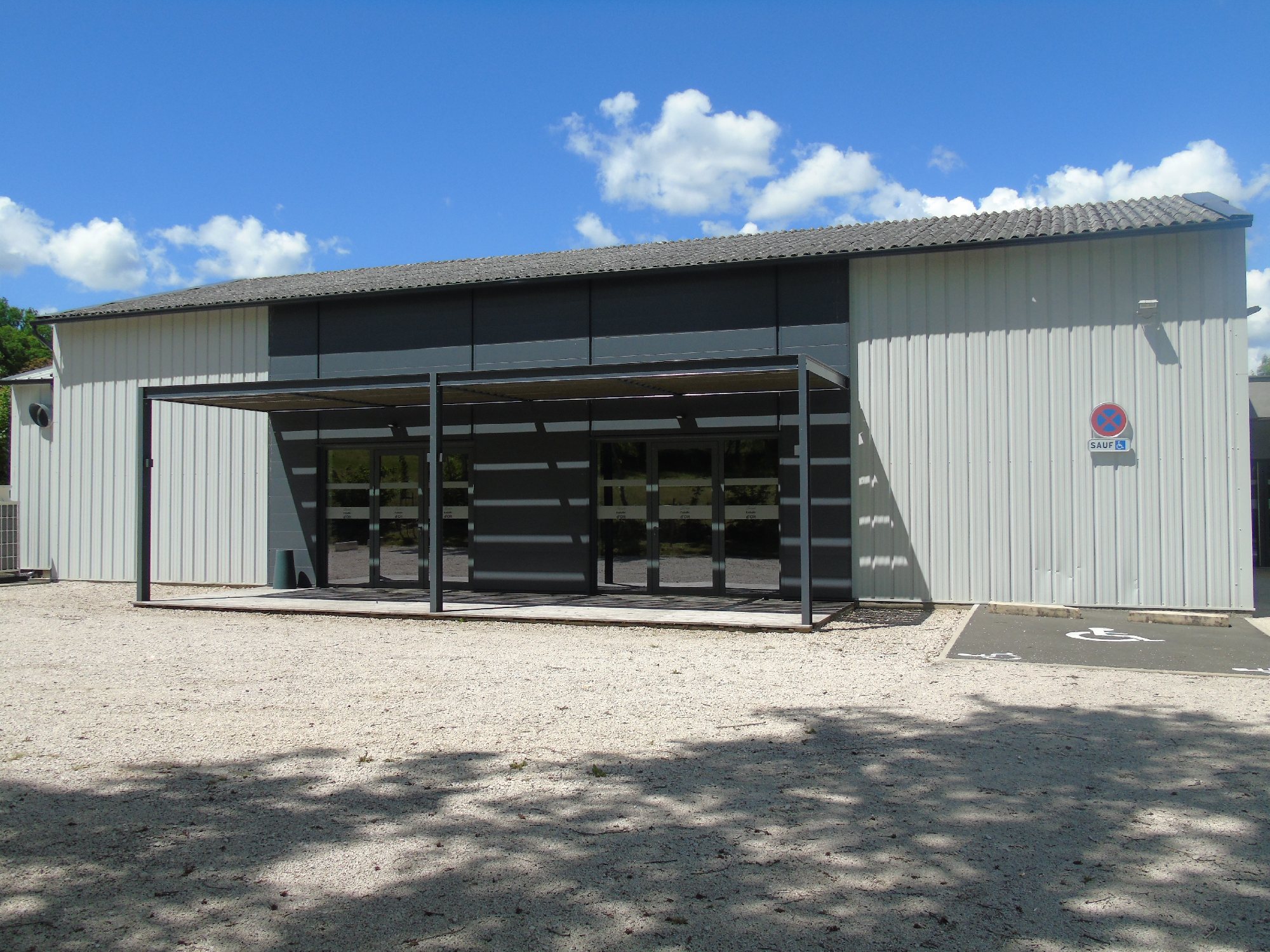 Salle d'animation de Ste Eulalie d'Olt, Office de Tourisme des Causses à l'Aubrac