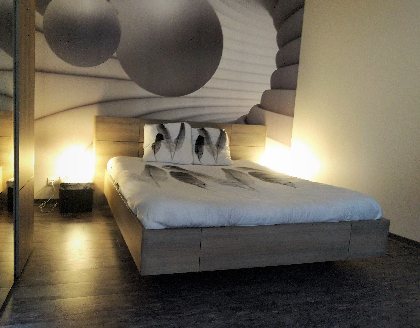 La chambre parentale, L'appart Millau