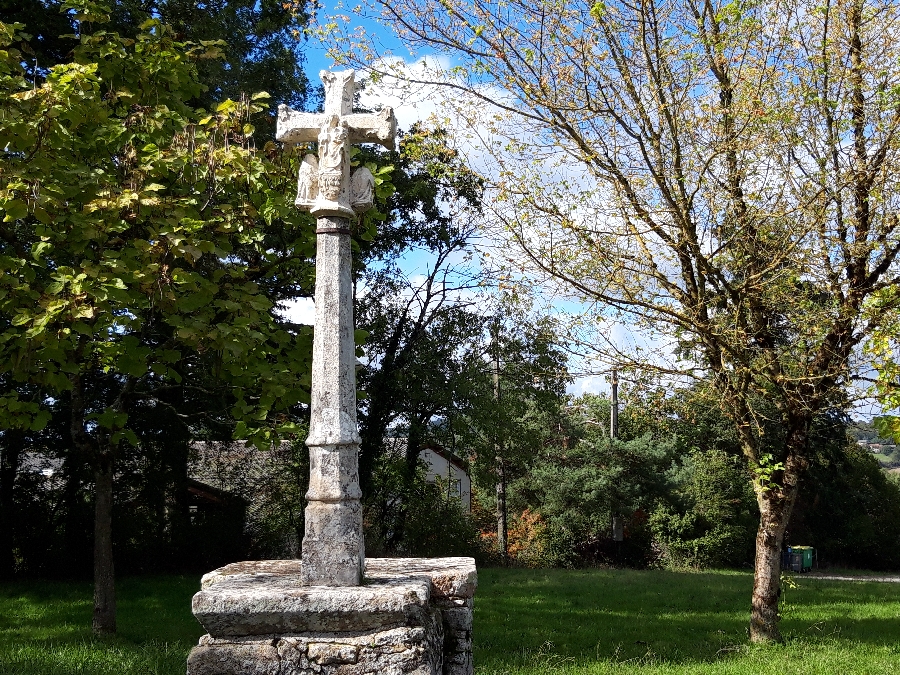 Croix de Bleyssol à Vabre-Tizac