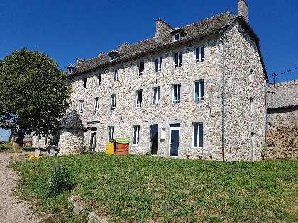 Gite La Belle Ecole (L'escola polida), OFFICE DE TOURISME DU CANTON D'ENTRAYGUES SUR TRUYERE