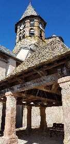Basilique Notre Dame de Ceignac et sa halle, OT Pays Ségali ISSALIS Edith