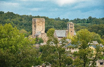 Donjon du Château et village fortifié de Calmont, OT PAYS SEGALI Héloïse Andrieu Maviel