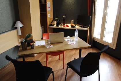 BUREAU PRIVATIF, HOTEL IBIS RODEZ CENTRE