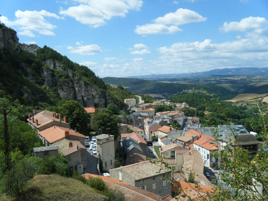 Take a digital tour through the village of Roquefort