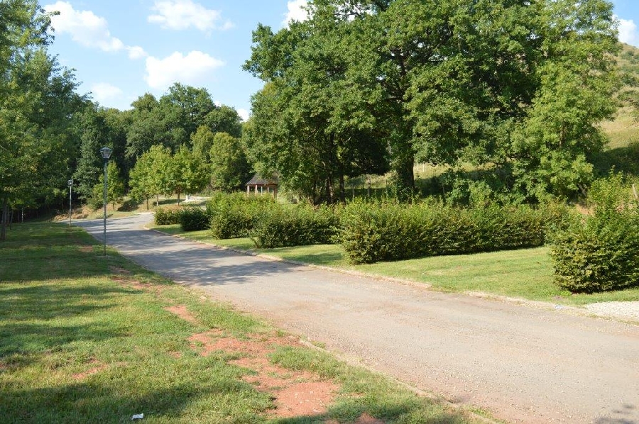 Aire d'accueil et de services pour camping-cars