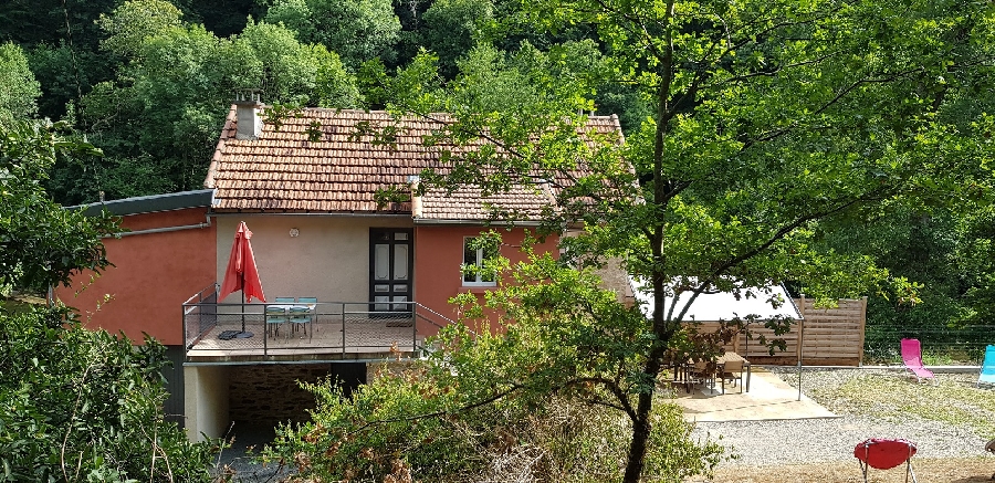 Gîte au bord de la rivière  France Occitanie Aveyron Mayran 12390