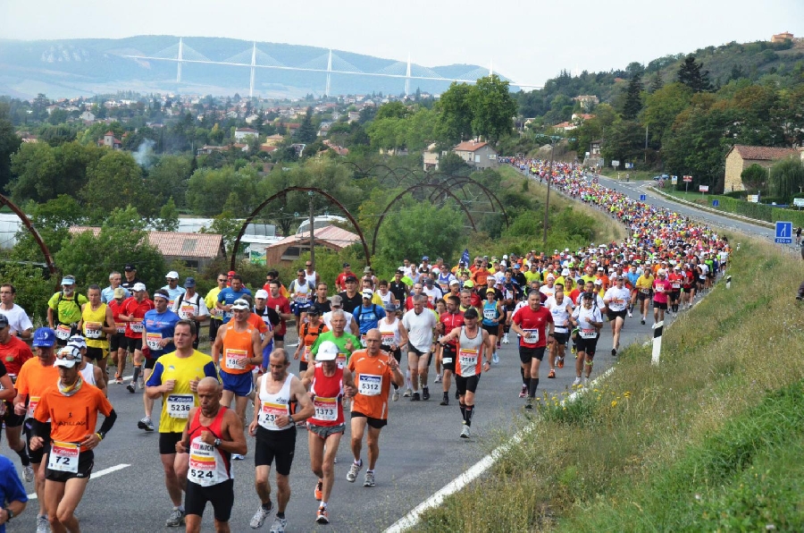 ©https://www.facebook.com/pg/100kmdeMillau/photos/?ref=page_internal ©https://www.facebook.com/pg/100kmdeMillau/photos/?ref=page_internal