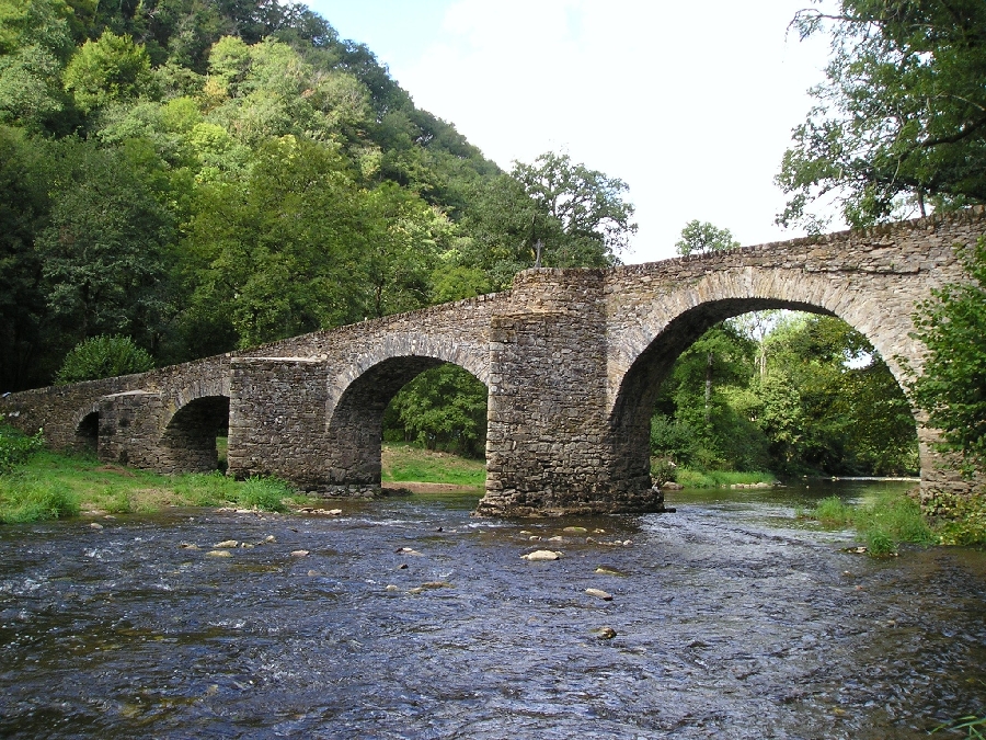 Découvrez le Pont de Comencau