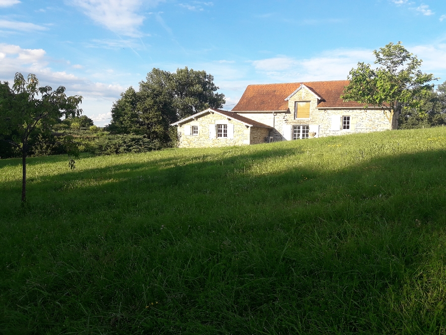 Gite de Pourroutou, Charmante Maison à la Campagne