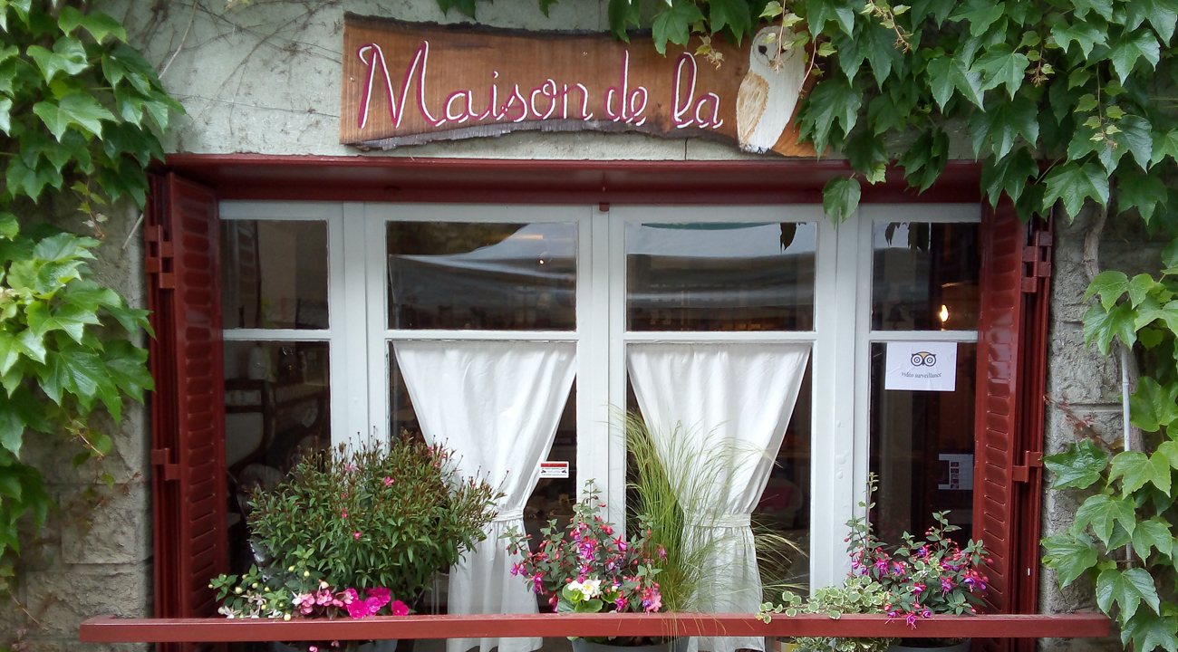 Maison de la chouette à Ste Eulalie d'Olt,