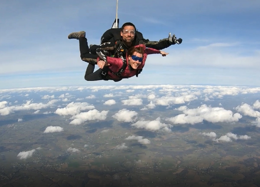 Les choses de l'Air : Saut en parachute tandem  France Occitanie Aveyron Villefranche-de-Rouergue 12200