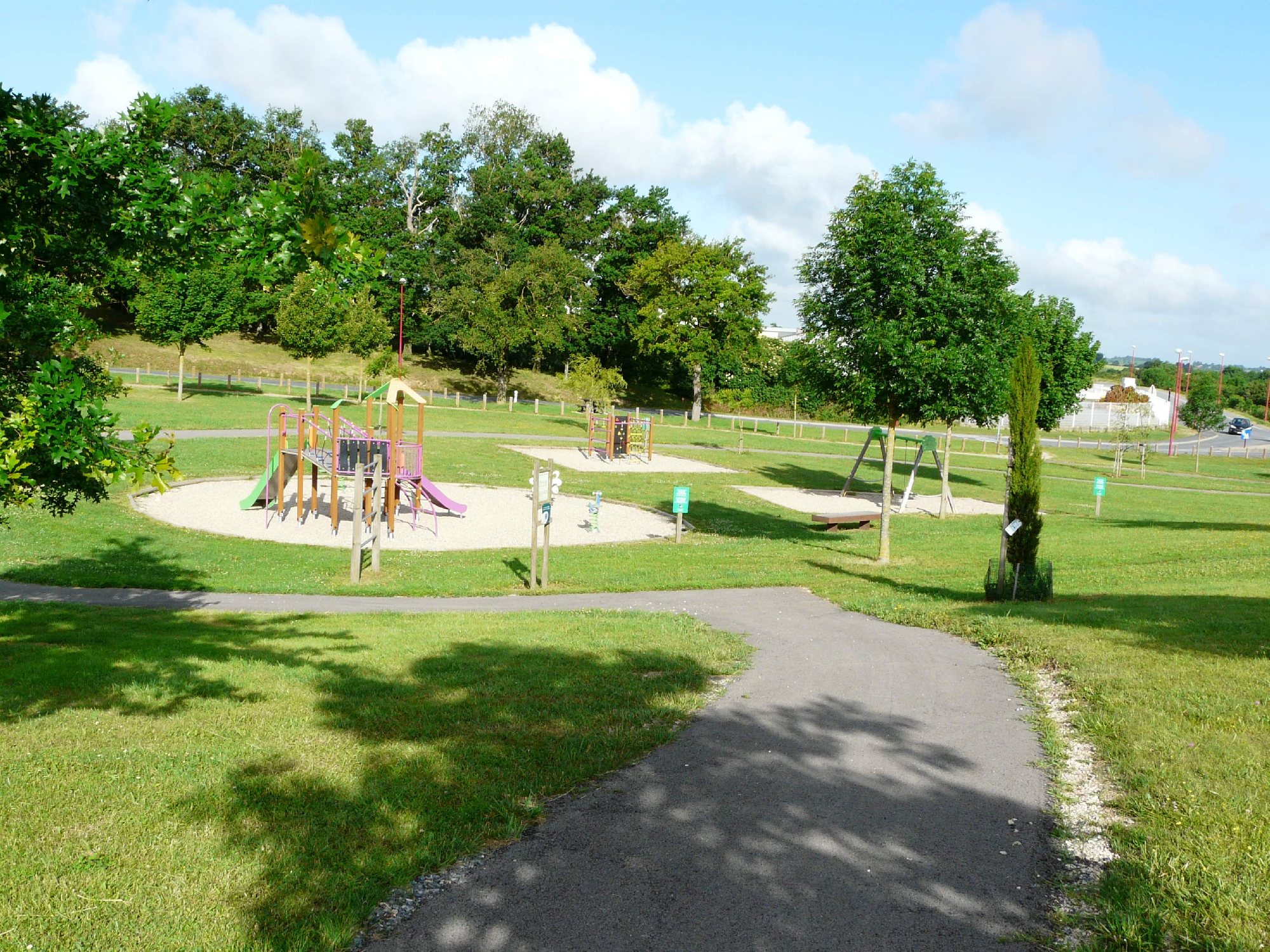 Complexe sportif - La Plaine des Sports, OFFICE DE TOURISME DU REQUISTANAIS