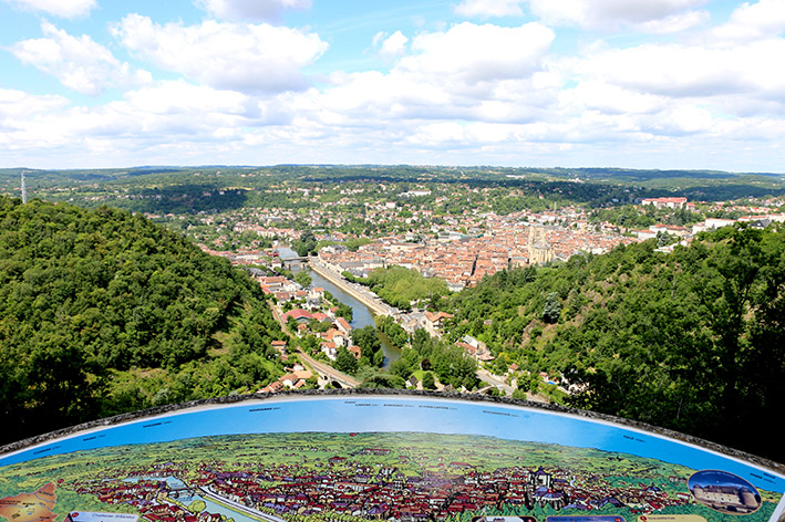 Point de vue et table d'orientation à Villefranche-de-Rouergue