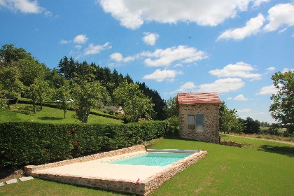 Pigeonnier et sa piscine, Mas de Chabbert