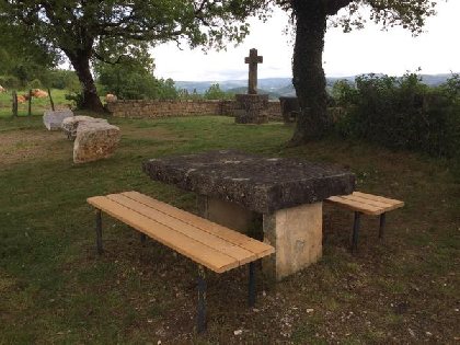 Aire de pique-nique à Pierrefiche d'Olt, Office de Tourisme des Causses à l'Aubrac