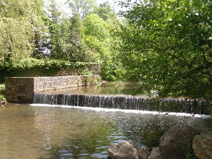 Aire de Pique-nique - Les Passes à Recoules-Prévinquières, Office de Tourisme des Causses à l'Aubrac