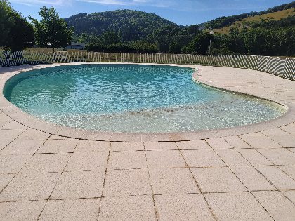 Appartement 2 pièces avec balcon et accès à la piscine, Office de Tourisme des Causses à l'Aubrac