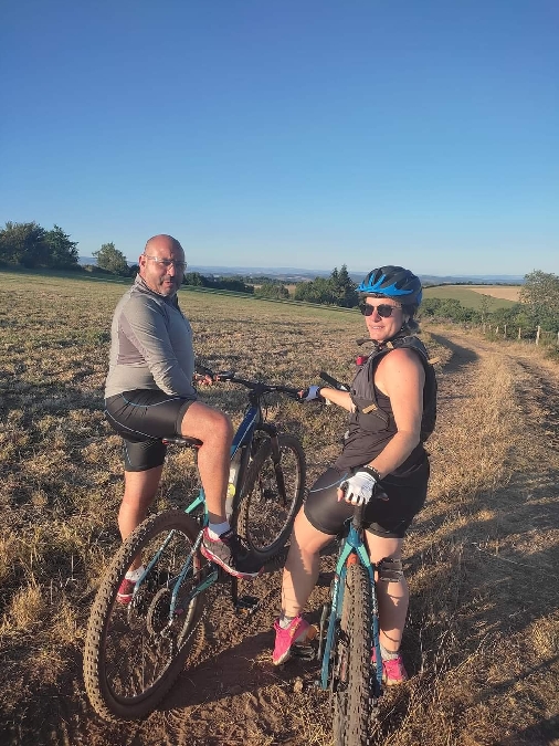 Location de VTT électriques à la FERME du Lévézou