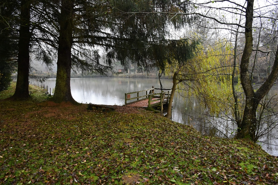 Plan d'eau de Roupeyrac (lâchers de truites- payant)