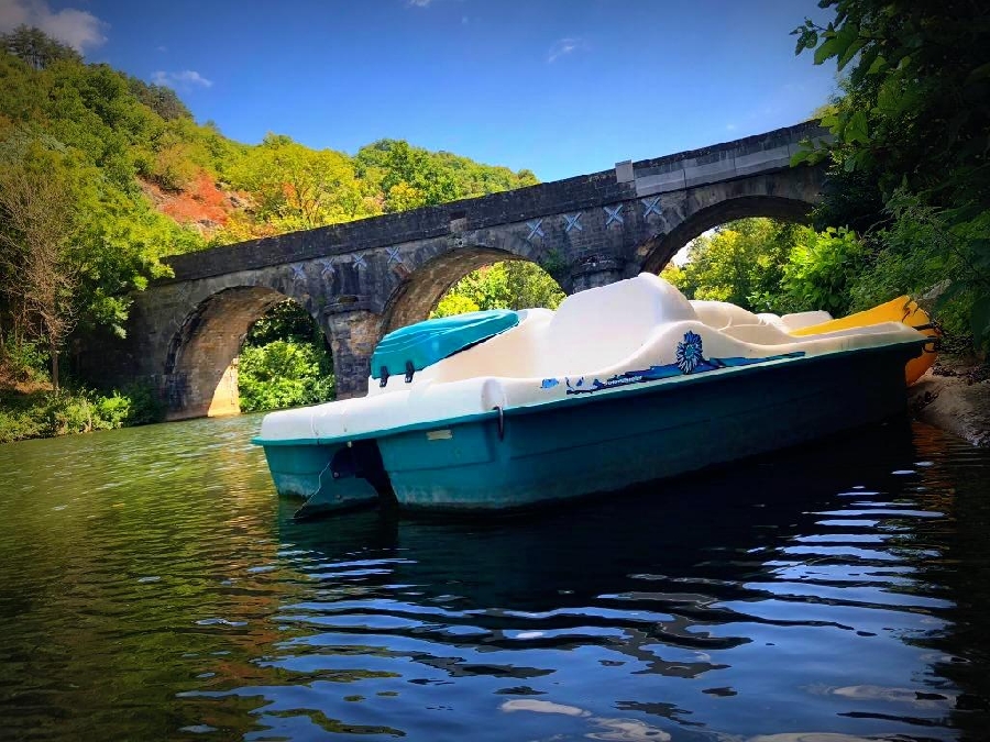 Canoë et Pédalo sur l'Aveyron  France Occitanie Aveyron Compolibat 12350