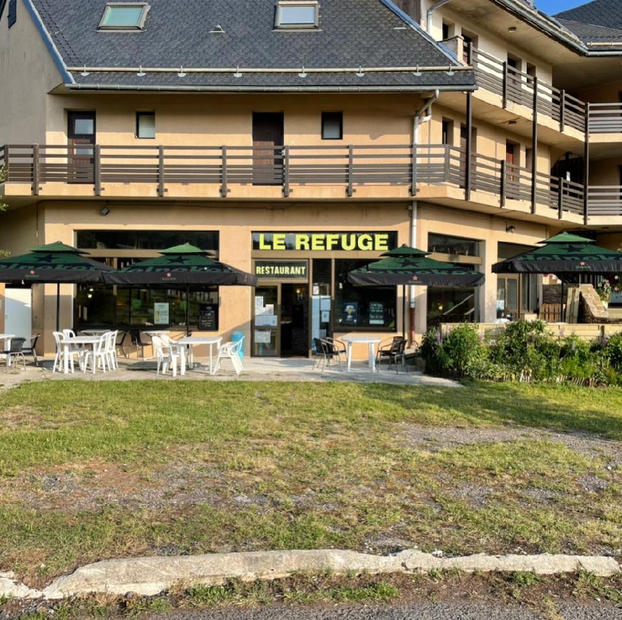 Restaurant Le Loup  France Occitanie Aveyron Prades-d'Aubrac 12470