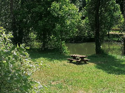 Aire de pique-nique de la passerelle, OFFICE DE TOURISME DU PAYS RIGNACOIS